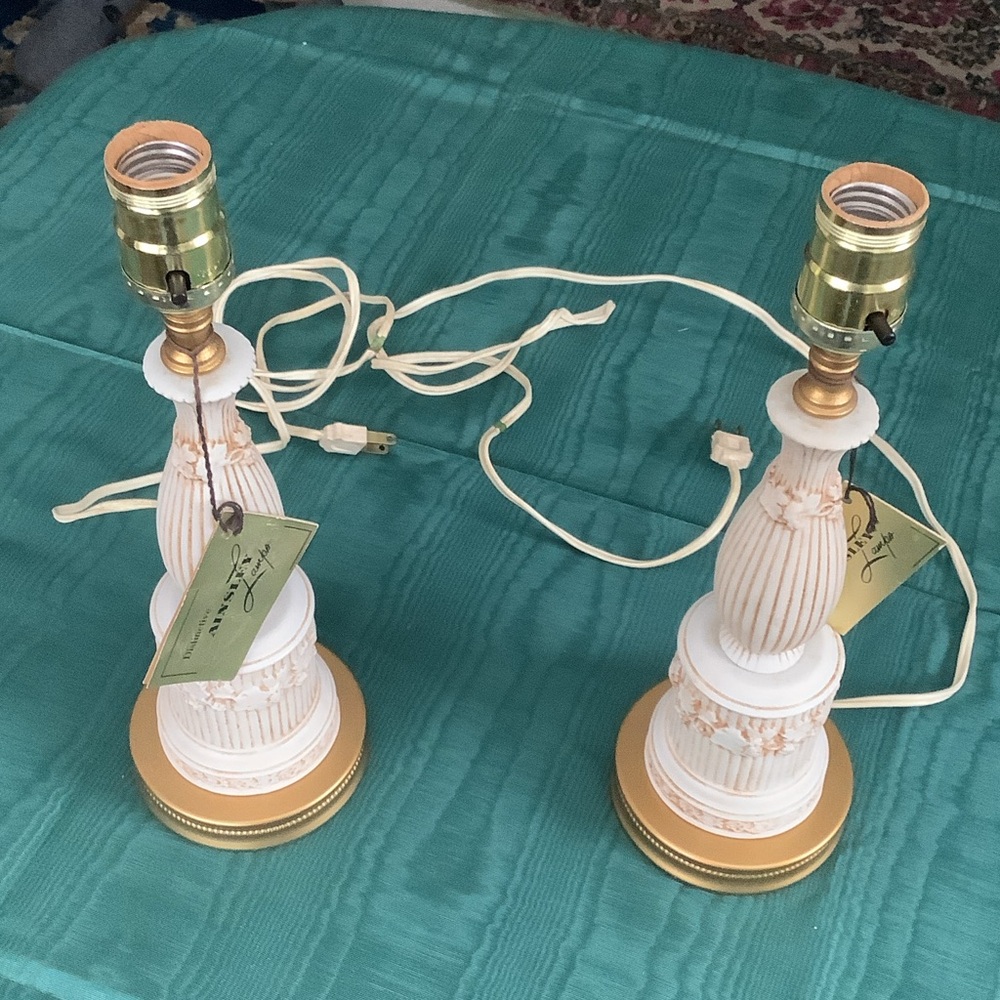 Pair of vintage ceramic Ainsley Dresser/Dressing table lamps